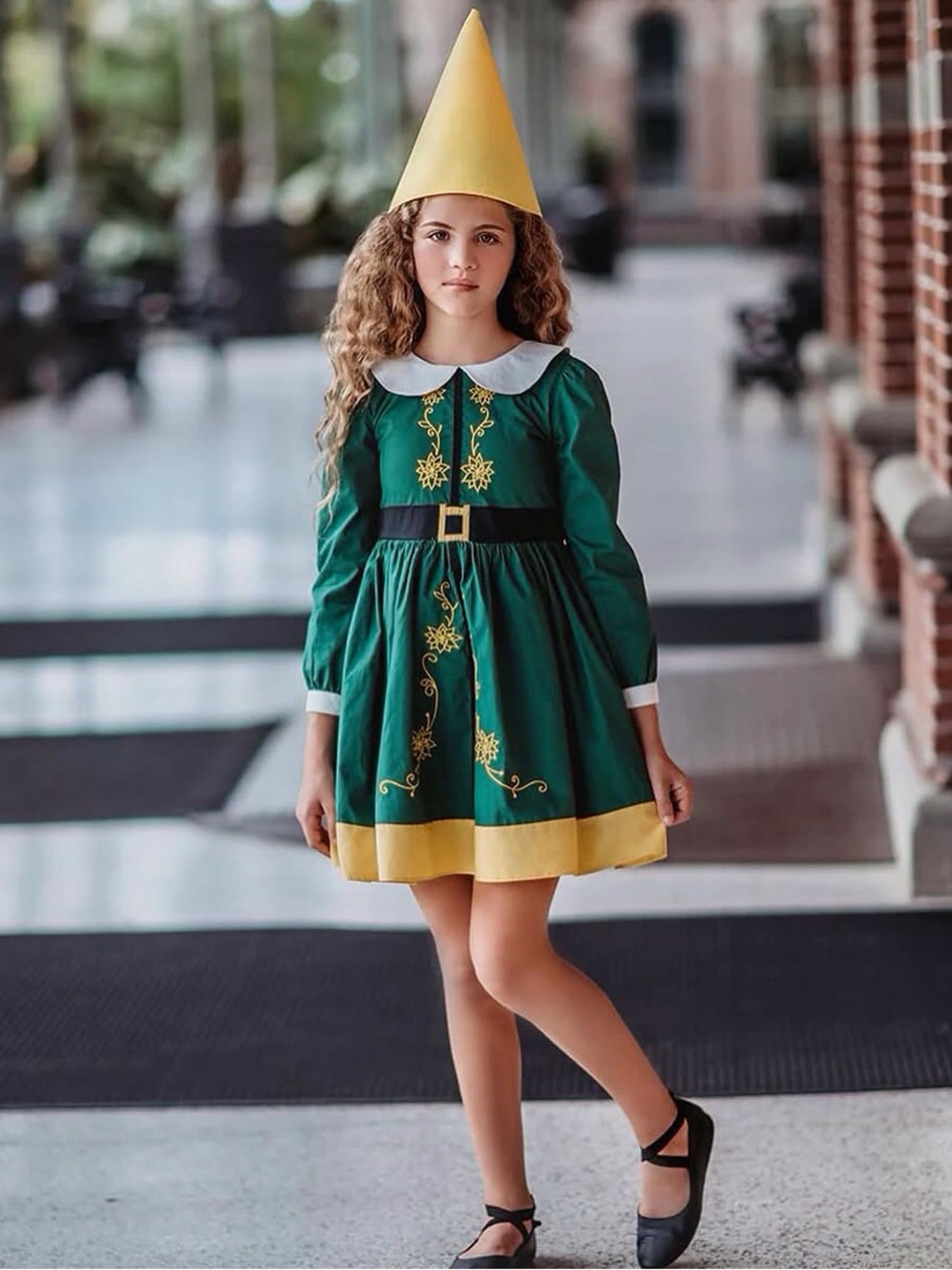 Only Little Once Smiling Buddy the Elf Twirl Dress- size 8 Christmas